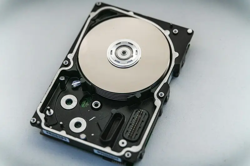 Open hard disk drive, a reminder that SFM needs 15 GB or more of free space